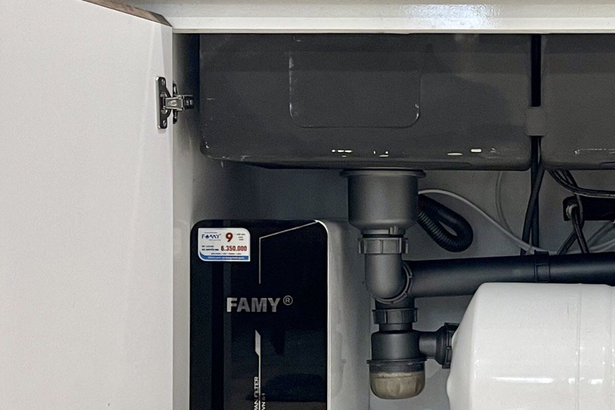 Máy lọc nước để gầm để bàn FAMY A15