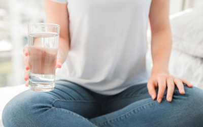 Uống nước nhiều có mập không? Nên uống bao nhiêu nước mỗi ngày?